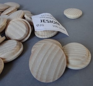 Zaślepka zatyczka jesionowa średnica 20mm 100szt